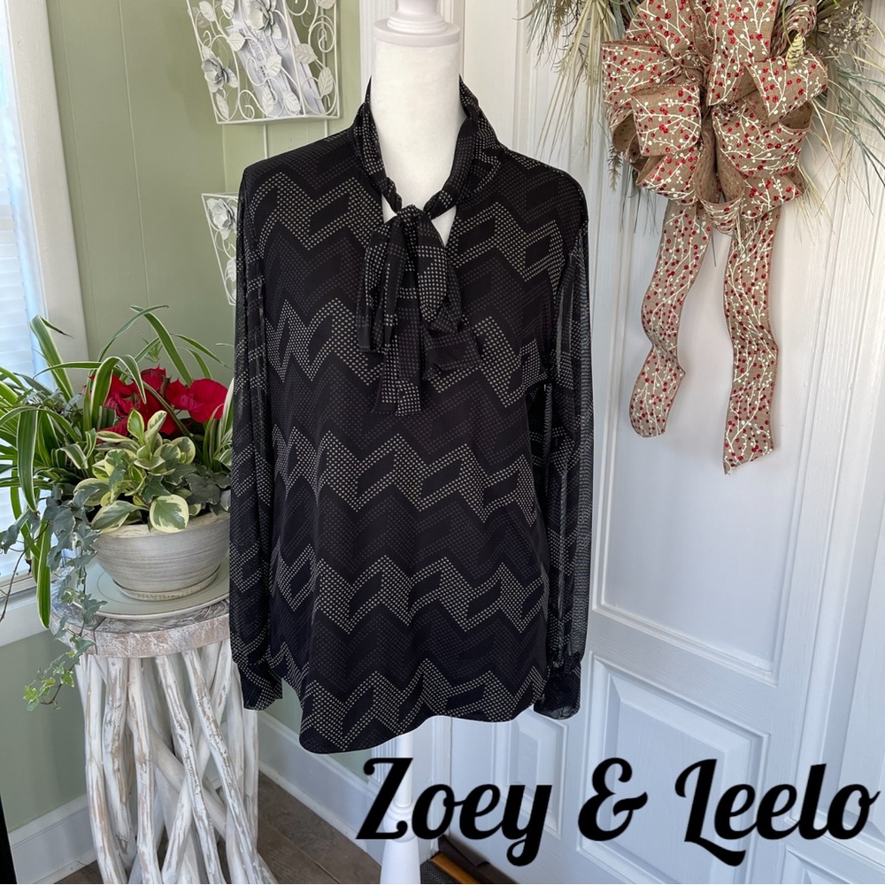 Zoey & LeeLo Black Chevron Pattern Bow Tie Blouse - Picture 1 of 5